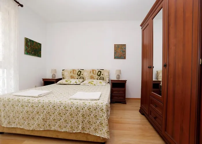 Lazur Sunrise Apartment *